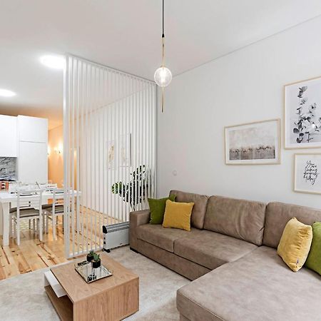 Loios 1Br Flat Downtown By Lovelystay Порту Экстерьер фото